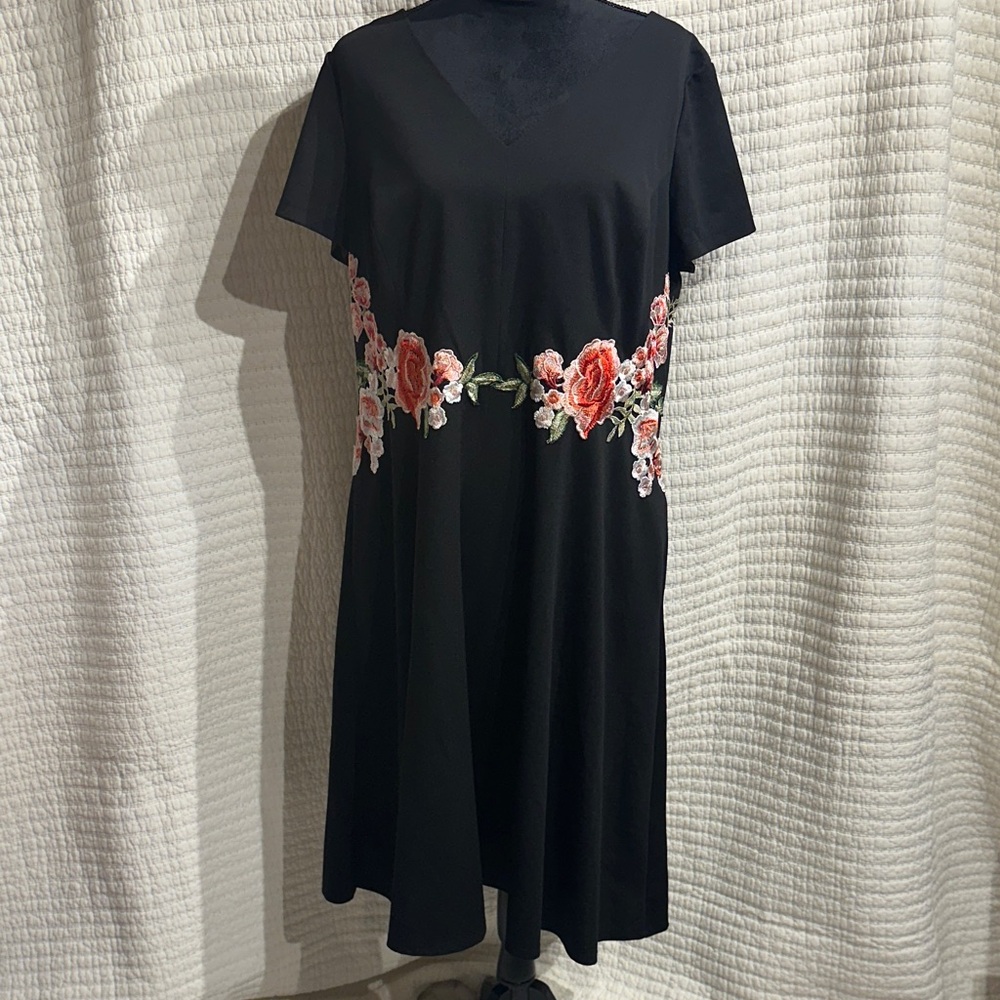 Melrose Social Plus Size Black V Neck Midi Dress with Floral Accents Size 16W